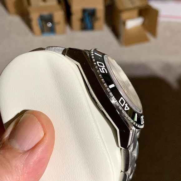 Armand Nicolet JS9 Automatic Diver Watch Stainless - Picture 6 of 12